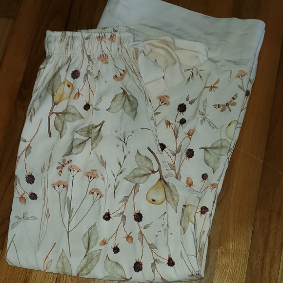 H&M Cream Floral Wide Leg Pants - Picture 4 of 6